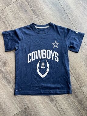 Dallas Cowboys Nike Graphic Football Tee - NFL Fan Shirt Women’s Small Crop